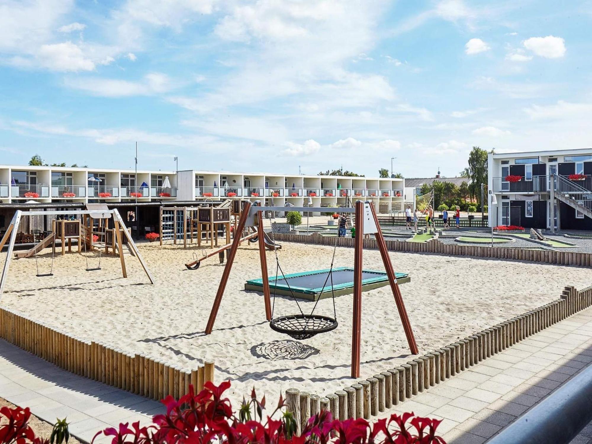 4 Person Holiday Home On A Holiday Park In Glesborg Exteriér fotografie